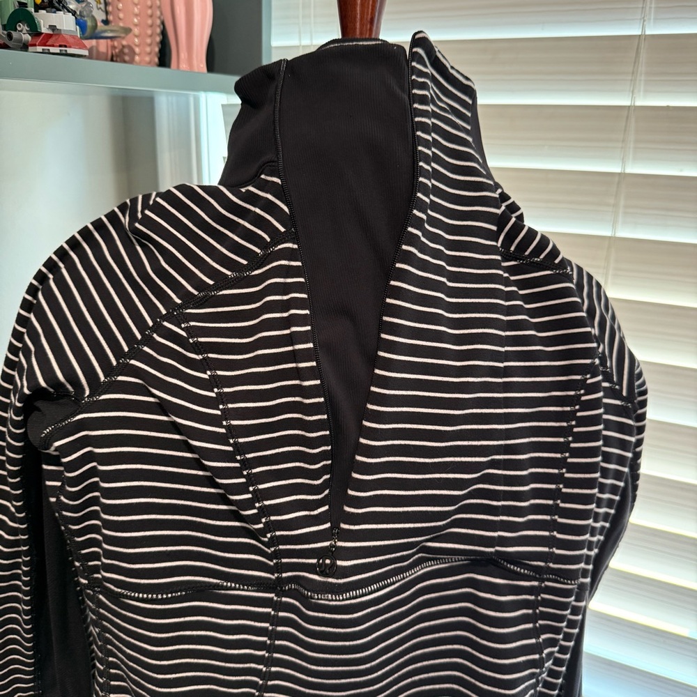Lululemon Base Runner 1/2 Zip Parallel Stripe Bla… - image 6